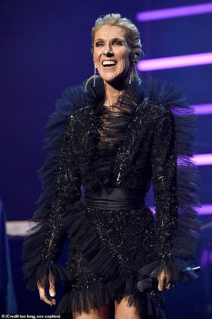 Celine Dion vóc dáng siêu gầy gò khiến fan lo ngại-10