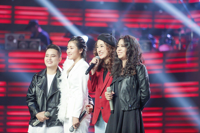 The Voice: Vừa thoát vụ tai nạn tiêu tốn 14 tỷ, Tuấn Hưng liền mang siêu xe Ferrari ra khoe trên sóng-16