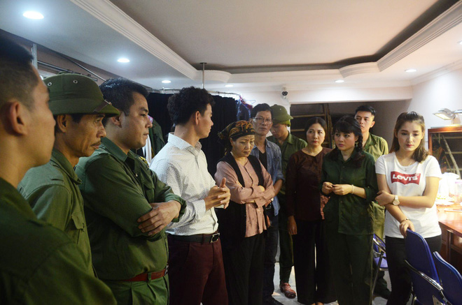 Nhiều người khóc trong đêm diễn ủng hộ gia đình nhân viên Nhà hát Kịch bị xe tông tử vong-2