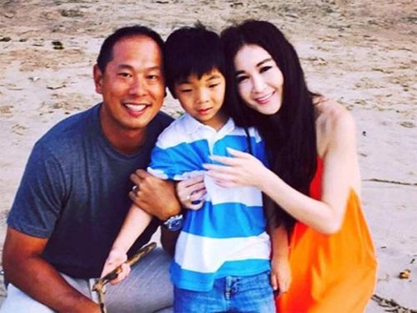 Sợ xấu không sinh con, quả bom sex kinh điển mọi thời đại vẫn làm mẹ và giờ thế này!-7