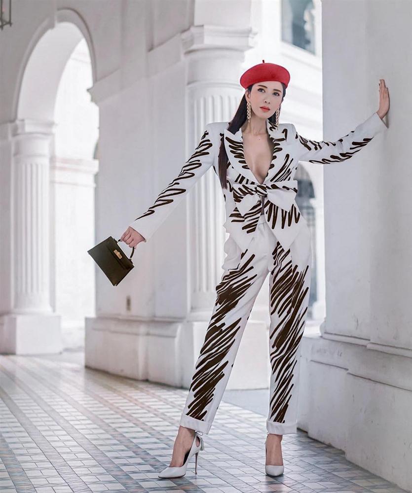 Lâm Tâm Như, nữ tỷ phú Jamie Chua và 1 hoa hậu bị Tóc Tiên dìm hàng không thương tiếc khi cùng diện bộ suit phá cách-9