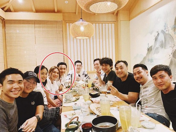 Mỹ Tâm – Mai Tài Phến bị bắt gặp đi du lịch cùng nhau, đắp chung chăn cực tình tứ trên máy bay?-4