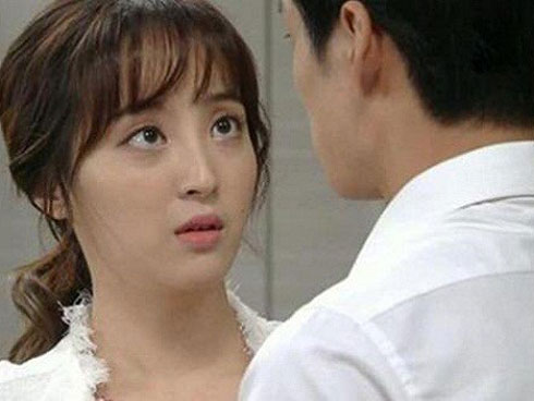 Bí mật tày trời trong cuốn nhật ký của mẹ và màn kịch che đậy của ông bố đĩnh đạc khiến cô con gái ngã quỵ-3