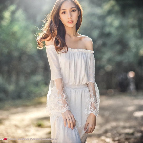 Bị chụp lén trên tàu điện ngầm vẫn thần thái hơn người nhưng danh tính cô nàng mới thực sự gây choáng-11