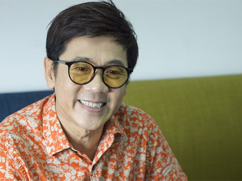 NSƯT Thành Lộc bần thần khi linh cữu của mẹ được hoả táng-20