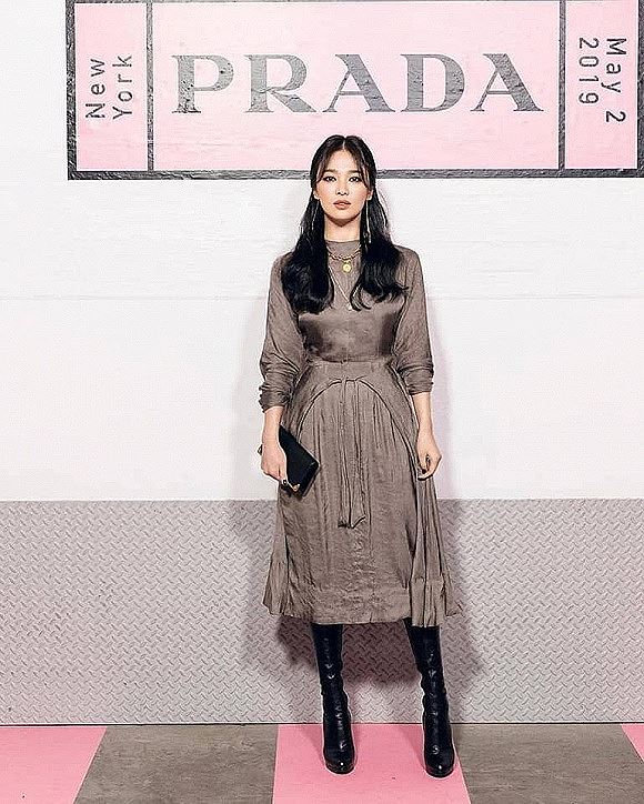 Song Hye Kyo mắt đen môi trầm xinh đẹp hút hồn ở Mỹ-3