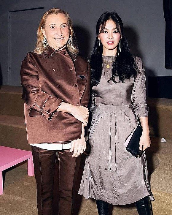 Song Hye Kyo mắt đen môi trầm xinh đẹp hút hồn ở Mỹ-5