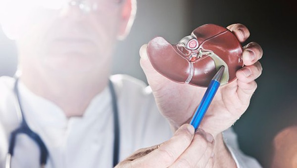 3 bộ phận này trên cơ thể ngày càng đen, báo hiệu gan đang suy yếu-4