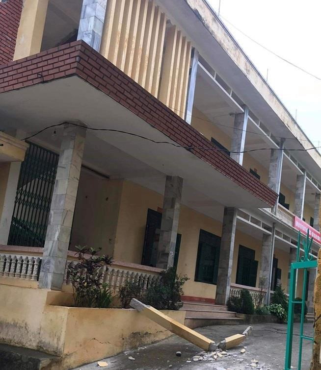 Một học sinh tử vong sau khi bị cột bê tông trong trường đè trúng-1