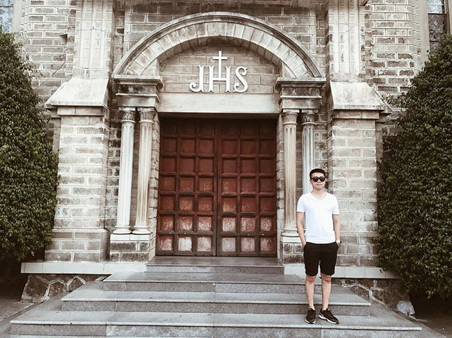 Instagram giới trẻ tràn ngập những bức ảnh chụp với nhà thờ Núi, ở ngay Nha Trang mà đẹp tuyệt chẳng kém trời Tây-4