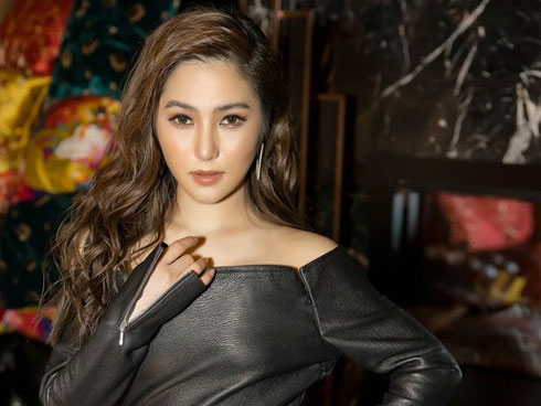 Hương Tràm gây sốc khi tiết lộ để sẵn dao dưới gối, uống thuốc ngủ đến mức thần kinh bị ảnh hưởng-8