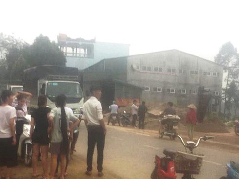 Xác định nguyên nhân tài xế xe ben chết vùi trong đống cát ở Hòa Bình-2