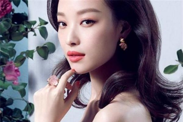 Cuối năm nay, 3 con giáp này CÔNG DANH SÁNG RỰC, tiền bạc dư dả, đầu tư 9 sinh lời 10-1