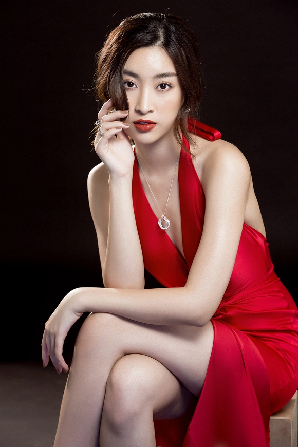 Hoa hậu Đỗ Mỹ Linh đốt mắt người nhìn với váy cut-out-10