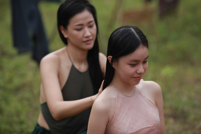 Tranh cãi gay gắt chuyện nữ diễn viên 15 tuổi đóng cảnh có bầu, lộ ngực, ân ái trong phim về phụ nữ Việt xưa-4