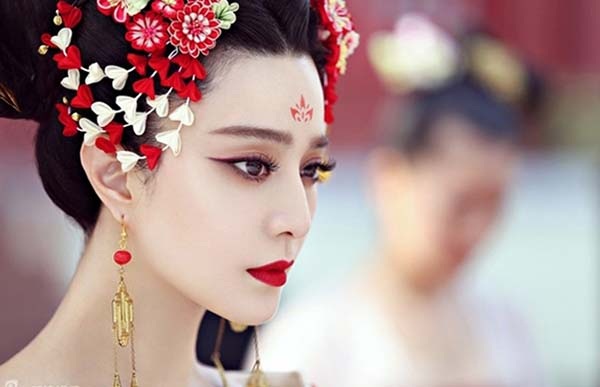 Đoán vận mệnh phụ nữ chuẩn xác nhất qua tướng lông mày: Người sướng từ trong trứng, kẻ khốn khó bần hàn-2