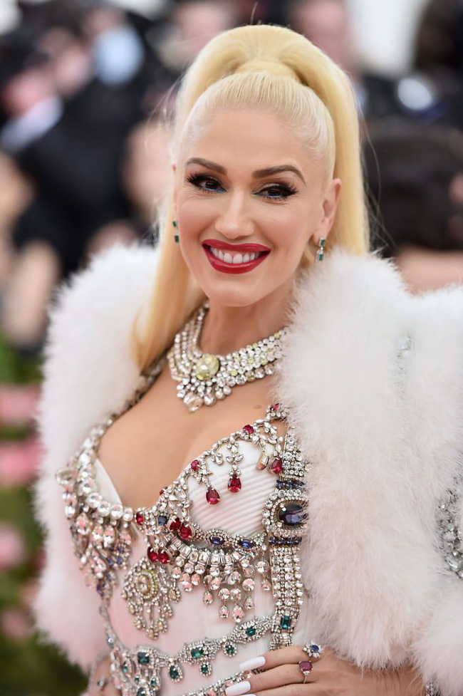 Những màn tô son điểm phấn ấn tượng nhất tại Met Gala 2019: Tất cả đều mãn nhãn như những tác phẩm nghệ thuật-11