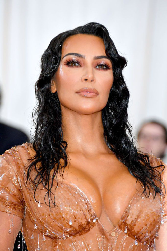 Những màn tô son điểm phấn ấn tượng nhất tại Met Gala 2019: Tất cả đều mãn nhãn như những tác phẩm nghệ thuật-2
