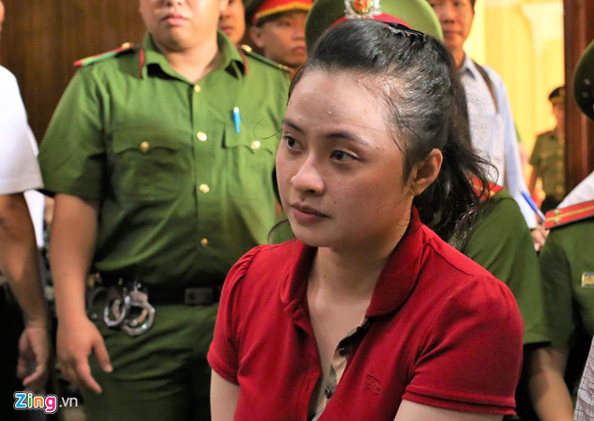 Ngọc Miu đi vay mua Mercedes, trùm ma túy khai có tiền nhờ bán quần áo-12