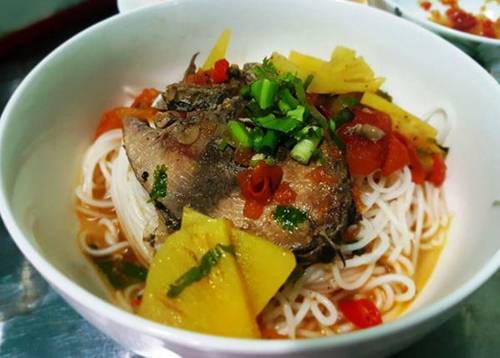 Cách nấu bún cá ngừ ngọt tự nhiên đúng chuẩn đặc sản Khánh Hòa-1