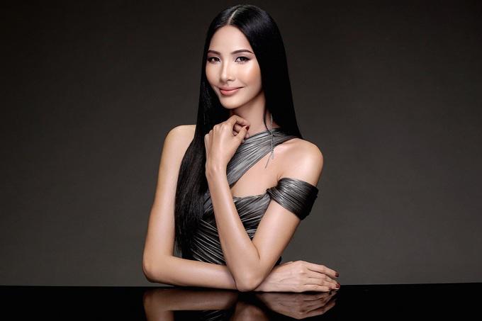 Là người kế nhiệm tại Miss Universe, Hoàng Thùy kế thừa luôn kiểu tóc tém thương hiệu của HHen Niê?-10