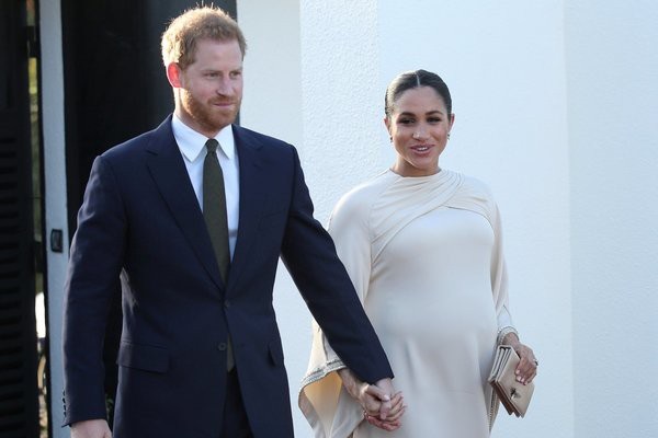 Vợ chồng Meghan bị cáo buộc đã lừa dối công chúng về việc sinh em bé Sussex nhưng đằng sau đó là một góc khuất ít ai biết-4