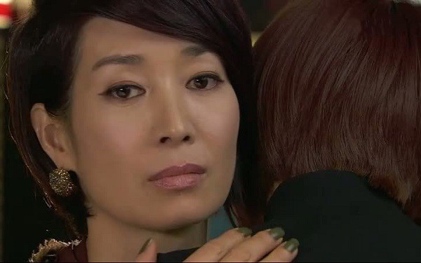 Con gái mãi không chịu lấy chồng, tôi lén đến thăm và chết điếng khi chứng kiến cảnh tượng bên trong căn hộ chung cư con ở-2
