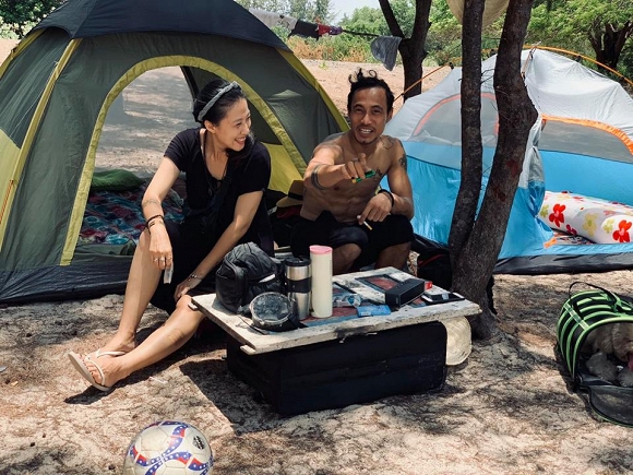 Bà xã đi chơi với hội bạn về muộn, Phạm Anh Khoa ở nhà vẫn lo tươm tất chuyện con cái-7