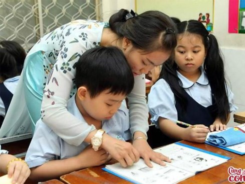 Con vào lớp Một: Thầy cô than thở vì thèm khát một học sinh 'trắng tinh'