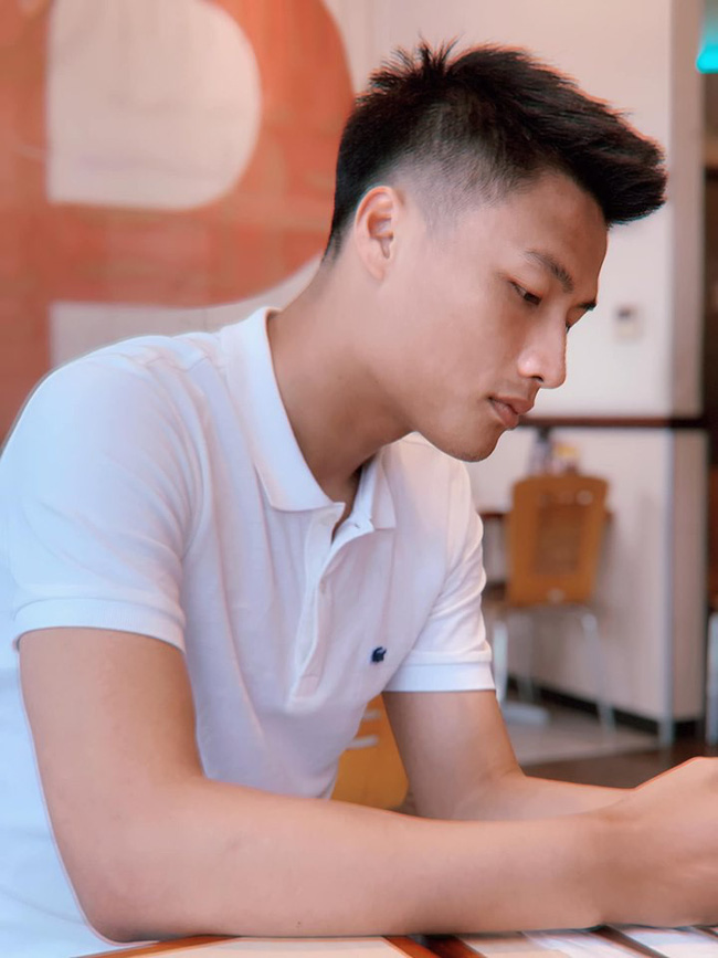 Kỳ Hân than đang chờ cơ hội thoát khỏi Mạc Hồng Quân, đây là phản ứng cực bất ngờ của nam cầu thủ-1