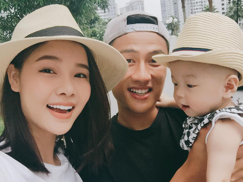 Kỳ Hân đang mang bầu con thứ hai, Mạc Hồng Quân ăn mừng theo cách lạ-4