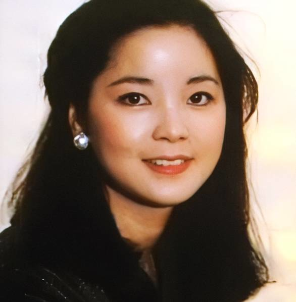 Tròn 24 năm sau cái chết bí ẩn, Đặng Lệ Quân khiến người hâm mộ tiếc nuối với nhan sắc một thời lẫy lừng-6