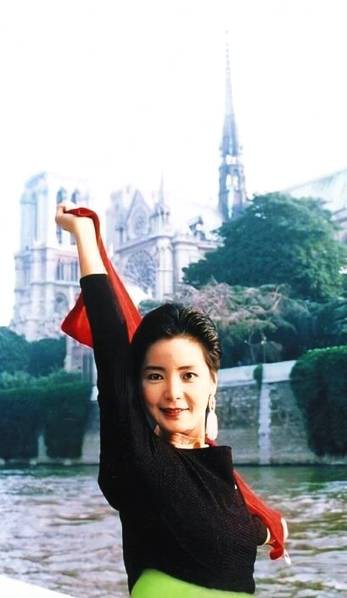 Tròn 24 năm sau cái chết bí ẩn, Đặng Lệ Quân khiến người hâm mộ tiếc nuối với nhan sắc một thời lẫy lừng-9