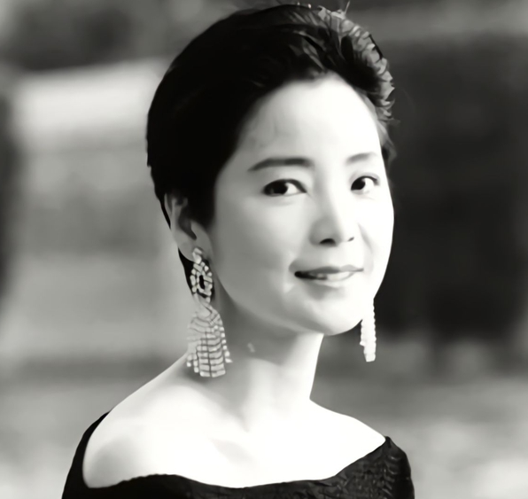 Tròn 24 năm sau cái chết bí ẩn, Đặng Lệ Quân khiến người hâm mộ tiếc nuối với nhan sắc một thời lẫy lừng-11