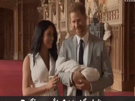 Clip: Hoàng tử Harry khoe con đầu lòng: 'Tôi không biết bé giống ai'
