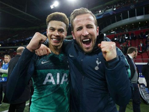 Khi HLV trưởng bật khóc, các đồng đội nhảy lên sung sướng thì Son Heung-min lại có điệu ăn mừng rất đặc biệt-12