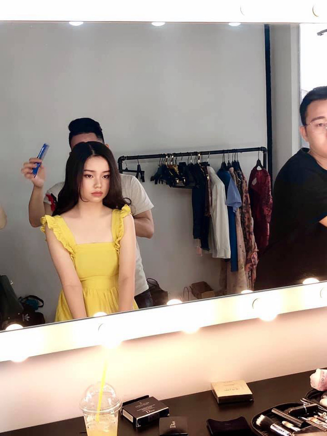 Nữ diễn viên đang gây chú ý vì 13 tuổi đã đóng cảnh nóng là ai?-10