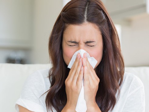 Người phụ nữ suýt bị điếc vì thói quen giống nhiều người Việt-4