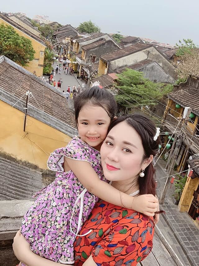 Hành trình 4 năm hôn nhân hạnh phúc của NSND Tự Long và người vợ tài sắc-8