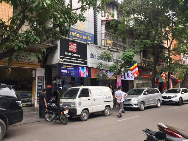 CA khám nơi ở của quản lý Nhật Cường Mobile, nhiều cửa hàng đã đóng cửa-4