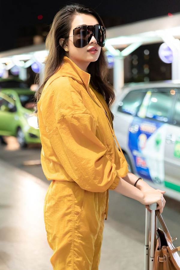 Hoàng Thuỳ đeo cánh thiên thần nội y, thử thách trình diễn áo tắm Miss Universe-10