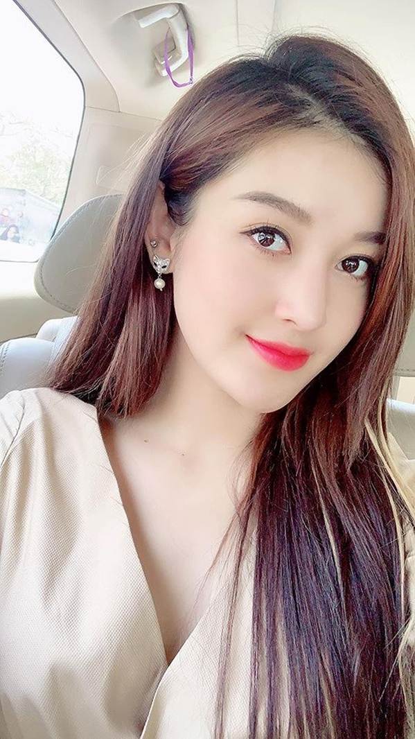 Hoàng Thuỳ đeo cánh thiên thần nội y, thử thách trình diễn áo tắm Miss Universe-13