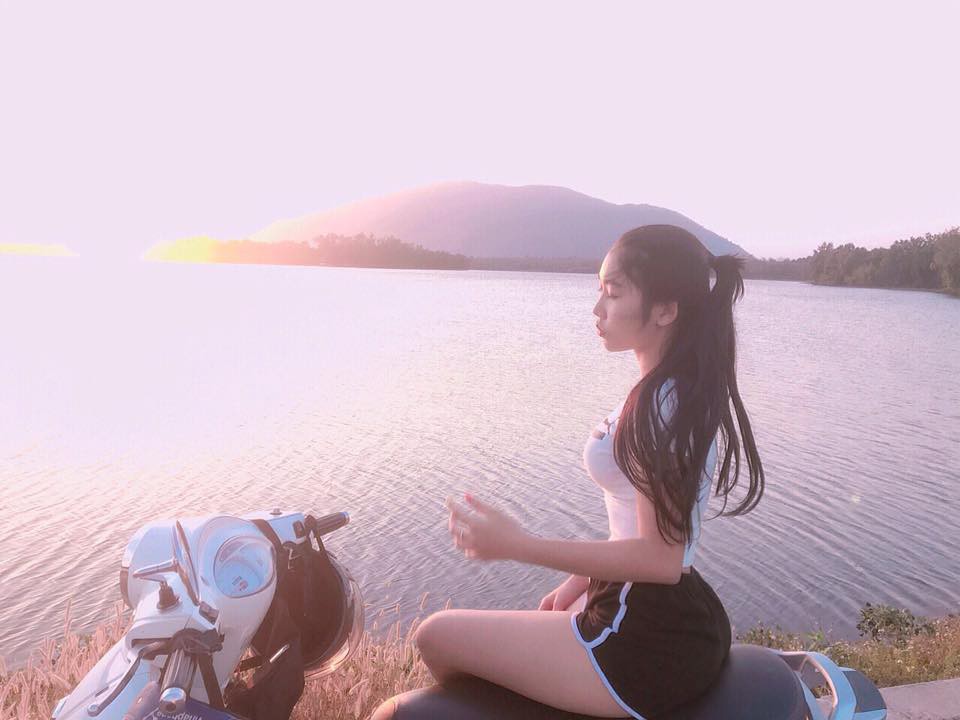 Girl xinh sinh năm 2000 có màn dậy thì thành công, kiếm được bộn tiền nhờ sở hữu thân hình đồng hồ cát-9