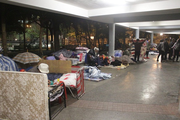 Cuộc sống của người đàn ông vô gia cư gốc Việt ở nơi nghèo nhất Hong Kong và sự tương phản nghiệt ngã của thành phố hoa lệ bậc nhất hành tinh-2