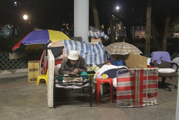 Cuộc sống của người đàn ông vô gia cư gốc Việt ở nơi nghèo nhất Hong Kong và sự tương phản nghiệt ngã của thành phố hoa lệ bậc nhất hành tinh-3