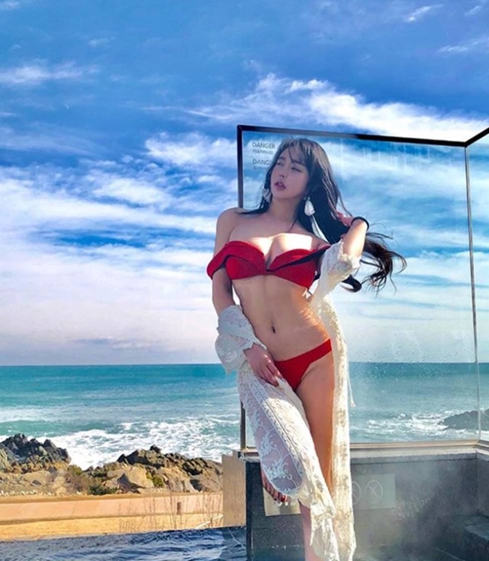 Đường cong nghẹt thở quá đỗi sexy của nữ hoàng bikini Hàn Quốc-17