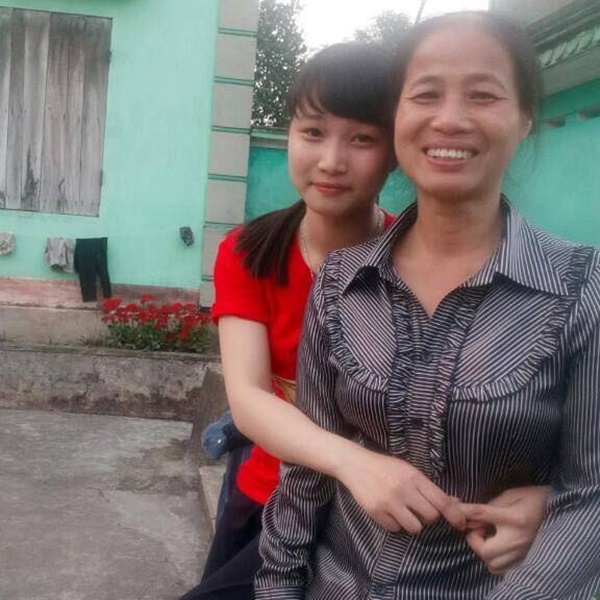 22 tuổi, cô gái trẻ gác lại mọi thứ và bắt đầu cuộc chiến với ung thư vú: Em không ghét mà sẽ sống chung với nó”-2