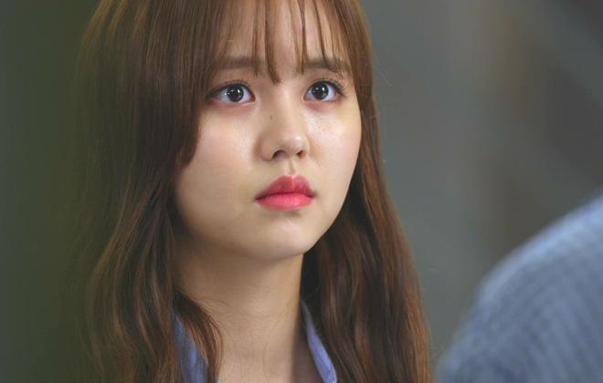 Chiếc điện thoại cũ trong ngăn bàn và sự thật điếng người về cô bạn gái-2