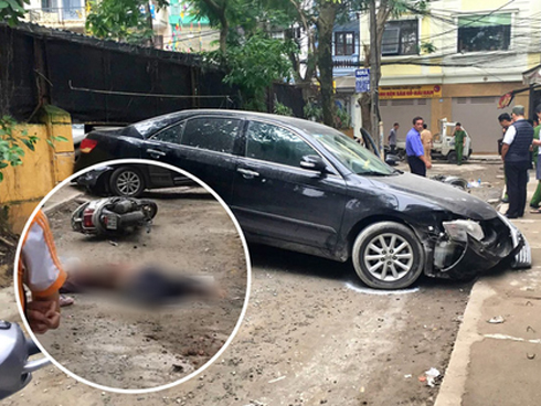 Nhân chứng thoát chết vụ ô tô Camry đi lùi tông tử vong 1 phụ nữ: Sau tai nạn, nữ tài xế mở cửa bỏ chạy-5