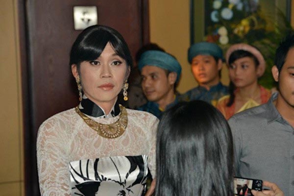 Chuyện Hồng Tơ giấu vợ kém 23 tuổi về con người thật, khiến Hoài Linh phải xóa lời thề giả gái-4